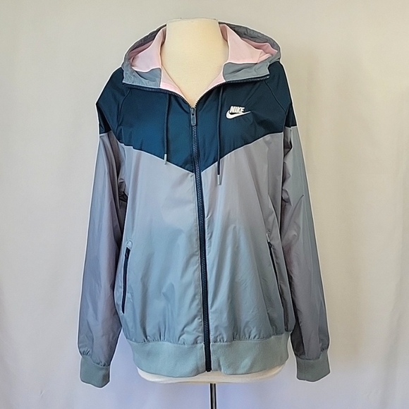 Nike Hooded Windrunner Windbreaker Green Size Medium - Picture 3 of 14